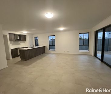 Beautiful 4-Bedroom Family Home in Aspire Estate! - Photo 1