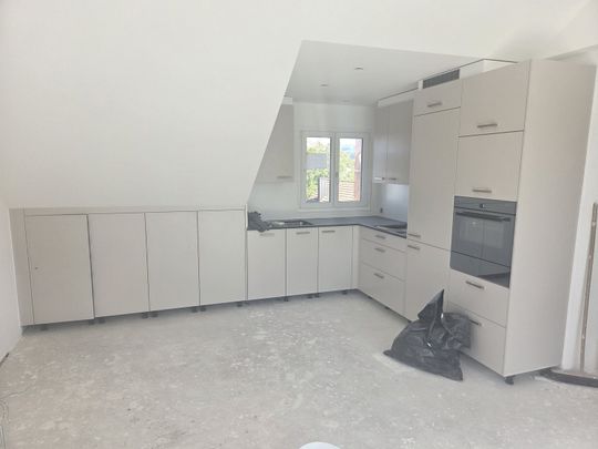 Dachwohnung mit Loggia - Photo 1