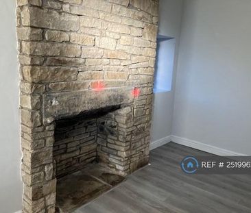 2 bedroom end of terrace house to rent - Photo 4