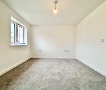 2 bedroom semi-detached house to rent - Photo 4