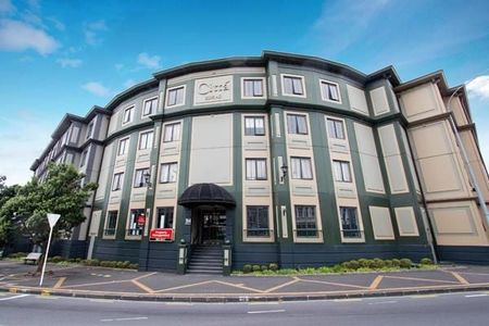 Ready-to-move-in Fully Furnished unit & 2 Carparks - Photo 2