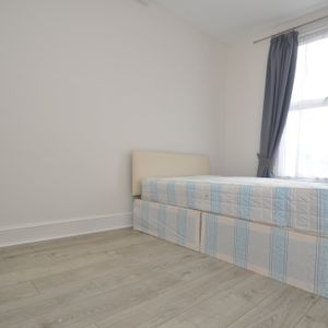 Marlborough Road, London, N19 - Photo 2