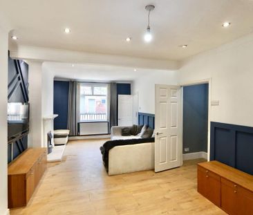 3 bedroom terraced house to rent - Photo 4