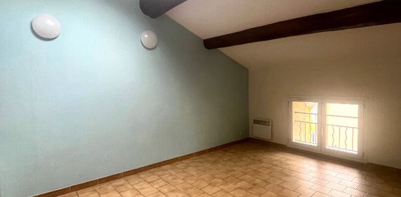 A LOUER - Rognonas - Appartement T2 avec place de parking, - Photo 2