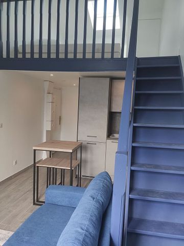 ST-MAUR DES FOSSES - petit duplex meublé - Photo 4