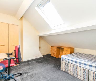 5 bed Semi-Detached House for Rent - Photo 1