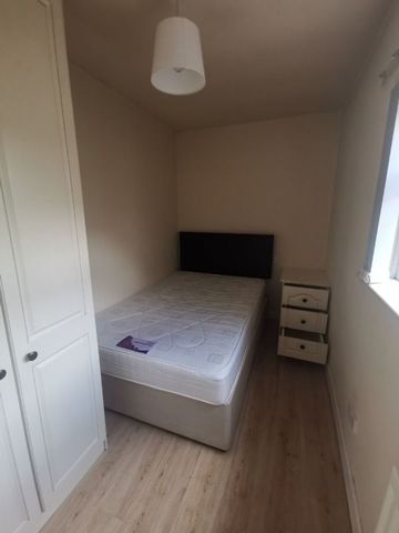 73 Tates Avenue, Belfast BT9 7BZ - Photo 2