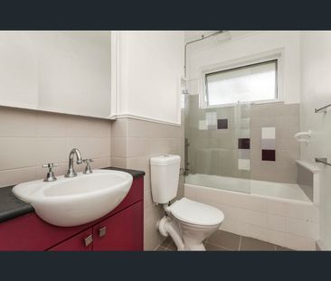 10/8 St Leonards Avenue, St Kilda, Vic 3182 - Photo 6