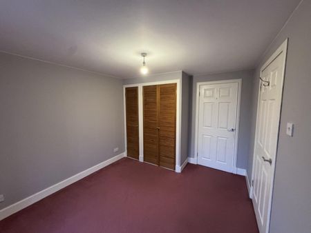3 bedroom House To Let - Photo 5