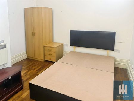 Chancery Lane, Town Centre, Huddersfield, HD1 - Photo 3
