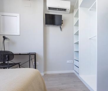 Carrer de Caravaca, Valencia, Valencian Community 46021 - Photo 2