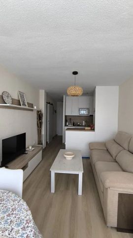 Alquiler de piso en Mil Palmeras - Photo 2