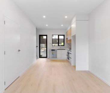 Modern Luxury - Unbeatable Location - Photo 6