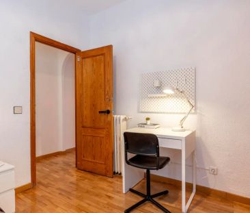 Room in a shared 5-bedroom apartment for rent in Justicia - Foto 3