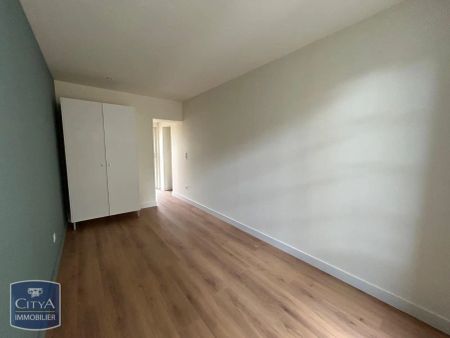 Appartement à louer 4 pièces 82.29m² - Photo 2