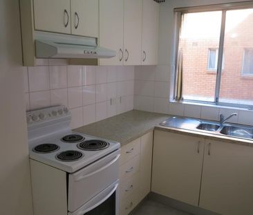 First Floor- 2 bedder - Photo 5