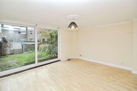 Pontypool Walk, Romford, RM3 - Photo 4