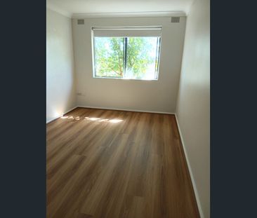 New renovation 2-bedroom Townhouse, timber floorboard. close school... - Photo 4