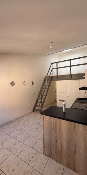 Location Appartement 1 pièce 27m² - Photo 1