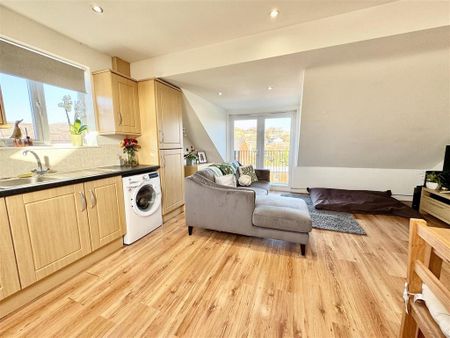 2 bedroom apartment to rent - Photo 5