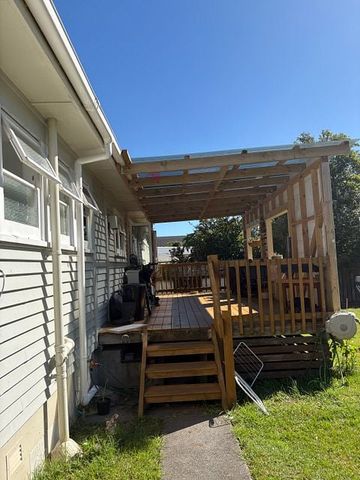 Family Home with large back yard on Mcleod - Photo 3