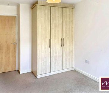 Barnshaw House, Coxhill Way, HP21 - Photo 1