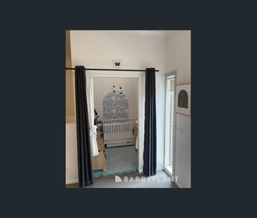 Modern, Low-Maintenance Living in the Heart of Point Cook - Photo 3