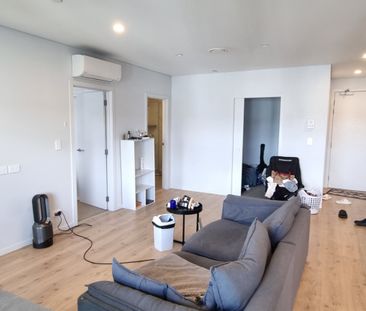 Unfurnished 2 bedroom Apartment Albany with one carpark - Photo 2