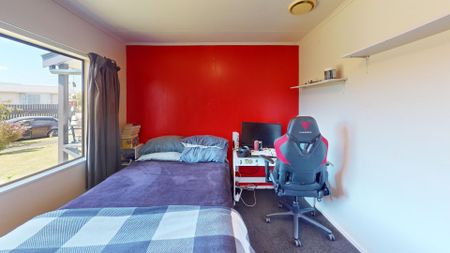 Feilding - 3 bedrooms - Photo 5
