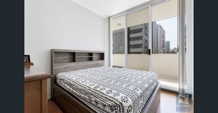 EXECUTIVE APARTMENT LIVING | HEART OF WARWICK FARM - Photo 3