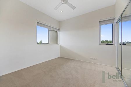 1727/1 Rialto Quay Drive, Hope Island. - Photo 4