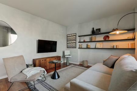 Carrer de Calàbria, Barcelona, Catalonia 08029 - Photo 5