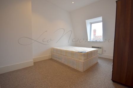 Market Place, Wokingham, RG40 - Photo 3
