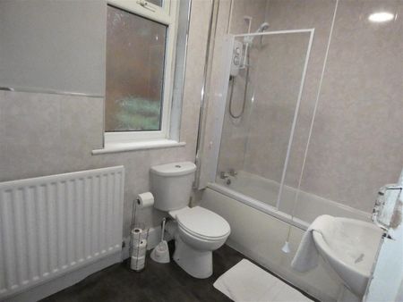 2 bed flat to rent in Chillingham Road, Heaton - Photo 5