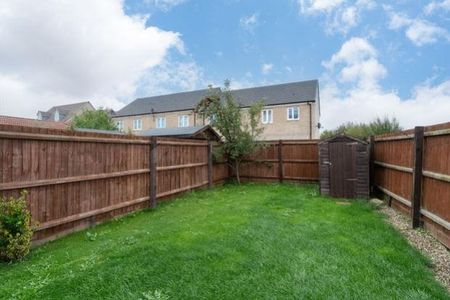 2 bedroom semi-detached house to rent - Photo 4
