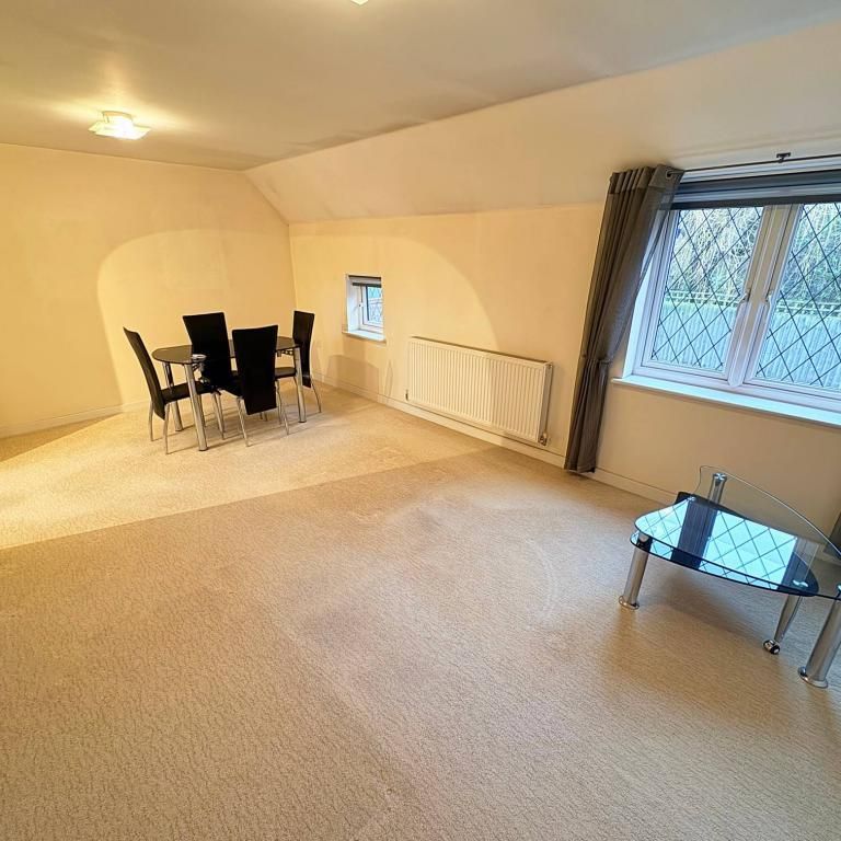 2 bedroom maisonette to rent - Photo 1