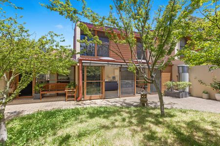 6/37 Pinkerton Cct, Kambah ACT 2902 - Townhouse For Rent | Domain - Photo 5