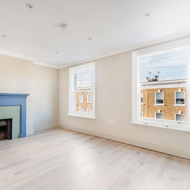 3 Bed Flat, Redburn Street, SW3 - Photo 1