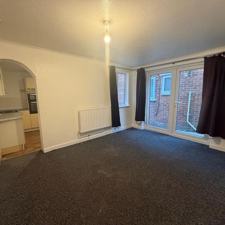 3 bedroom property to rent - Photo 1