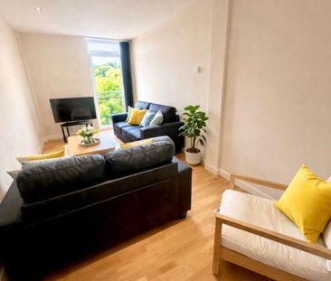 5 bed Apartment 3 Montgomery Place - Photo 1