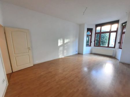 Charmante 3-Raum-Wohnung - Ihr neues Zuhause in Stadtfeld Ost - Photo 2