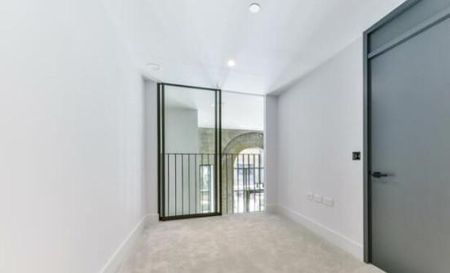 3 bedroom flat to rent - Photo 4