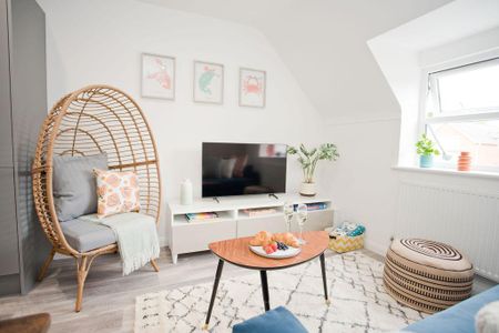 2 bedroom flat to rent - Photo 2