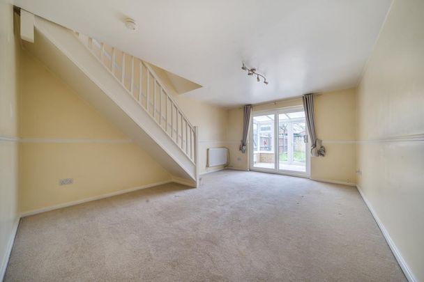 2 bedroom terraced house to rent - Photo 1