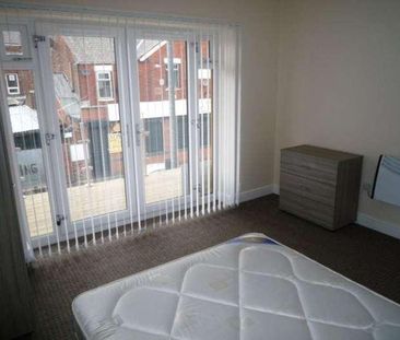 3 bedroom apartment to rent - Photo 1