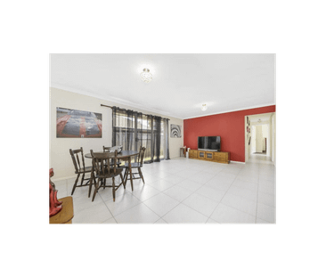 Spacious Family Home in Quiet Cul-De-Sac - Photo 1