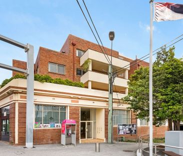 Bright & Spacious, Easy Living in the Heart of Bexley - Photo 6