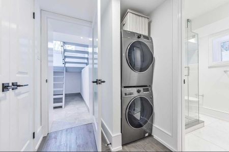 For Lease - 8 Kent Road, Toronto, Ontario - Photo 3