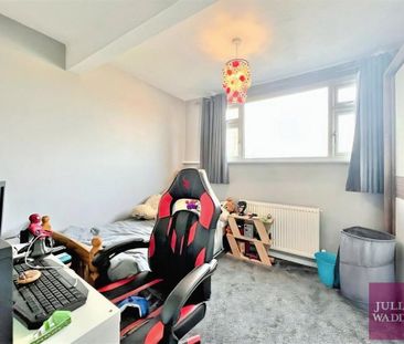 5 bedroom semi-detached house to rent - Photo 6