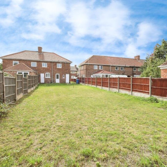 Essex Road, Bircotes, DONCASTER - Photo 1